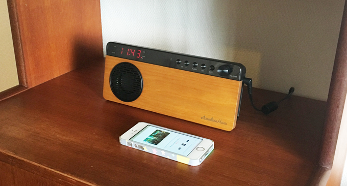 Amadana Music Radio & iPhone SE